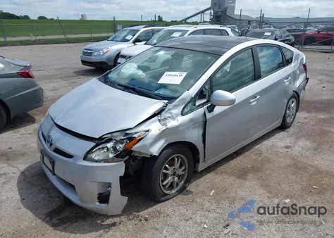 2010 Toyota Prius Iv z USA, uszkodzony, nr VIN JTDKN3DU1A0110730